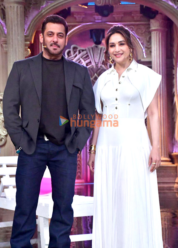 तस्वीरें: सलमान खान, माधुरी दीक्षित, रितेश देशमुख और आशीष चंचलानी बिग बॉस 19 के सेट पर नजर आए