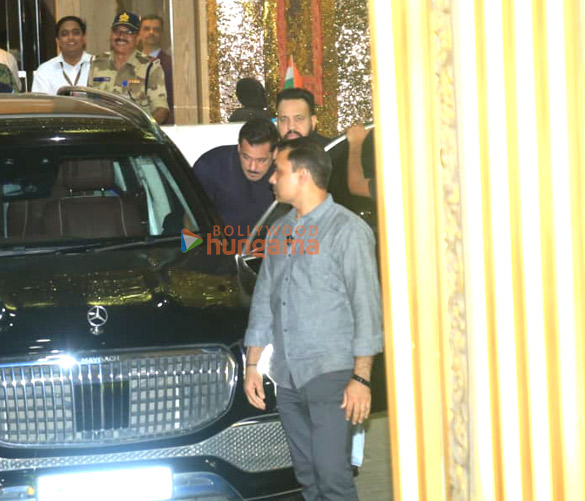 photos salman khan snapped at kalina airport 3 11