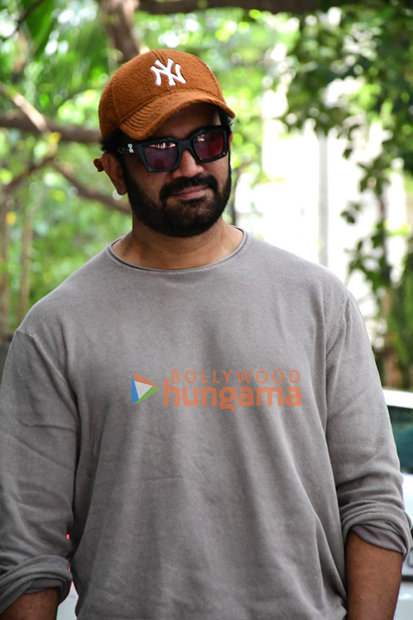 photos sharad kelkar snapped outside maddock films office 2