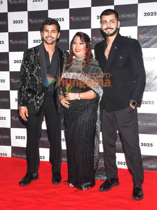 Photos: Siddharth Nigam hosts a birthday extravaganza for his mother Vibha Nigam