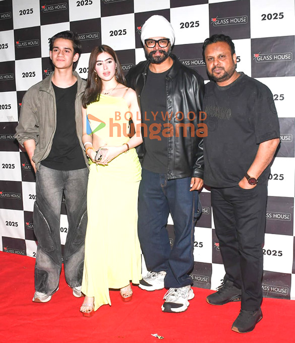 photos siddharth nigam hosts a glittering birthday extravaganza for his mother vibha nigam 4