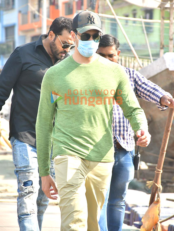 photos sidharth malhotra snapped at versova jetty 2 4
