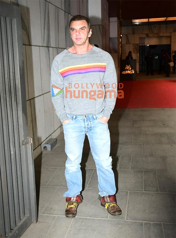 photos sohail khan rekha alizeh agnihotri waheeda rehman and asha parekh attend helens birthday 4