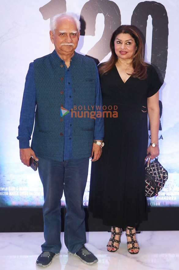 photos tiger shroff karan johar arjun kapoor and others grace the premiere of 120 bahadur 9