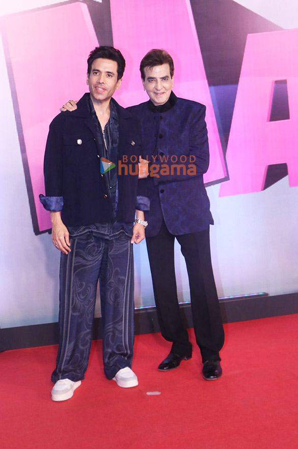 photos tiger shroff vivek oberoi riteish deshmukh aftab shivdasani and others grace the premiere of mastiii 4 1128 5