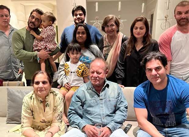 Salim Khan and wife Salma Khan mark 61 years of marriage; Helen, Salman Khan join the celebration