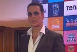 Akshay Kumar’s red carpet presence for the paps