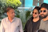 Aryan Khan & Vicky Kaushal bumped at the airport