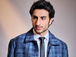 Ibrahim Ali Khan handles awkward cheek-kiss request with grace in viral fan video