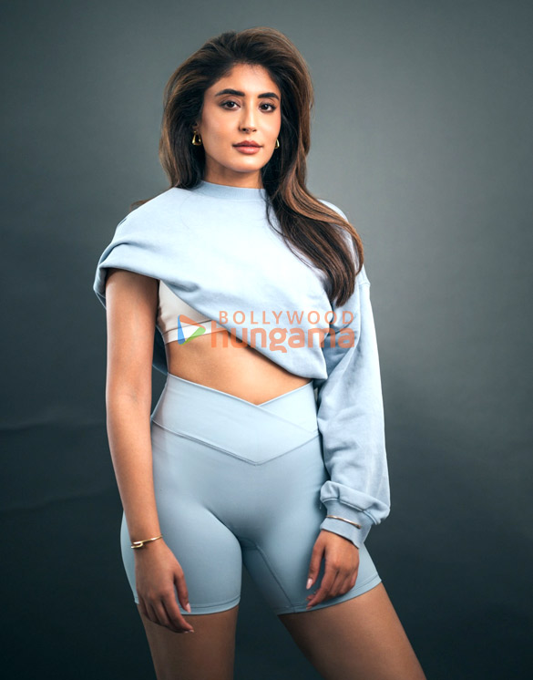 kritika kamra 4 30
