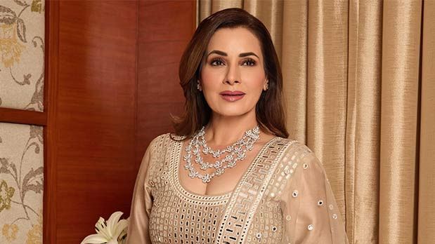 Neelam Kothari SLAMS airline over “unacceptable” handling of in-flight medical emergency