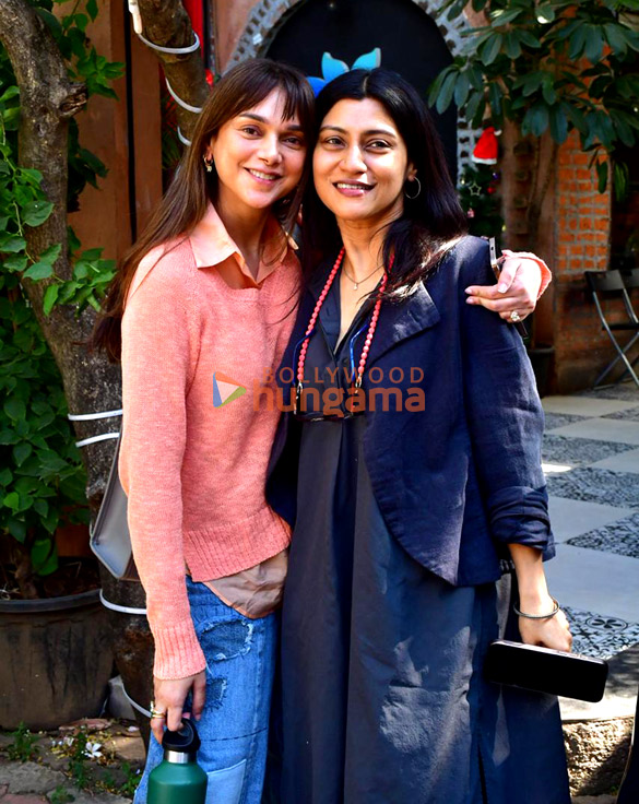 photos aditi rao hydari and konkona sen sharma snapped in juhu 1