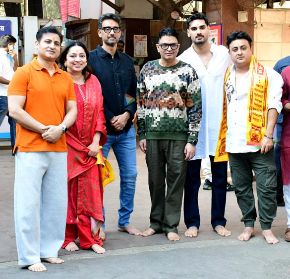 Photos: Ahan Shetty, Bhushan Kumar and others seek blessings at Siddhivinayak Temple ahead of the Border 2 teaser launch Photos: Ahan Shetty, Bhushan Kumar and others seek blessings at Siddhivinayak Temple ahead of the Border 2 teaser launch