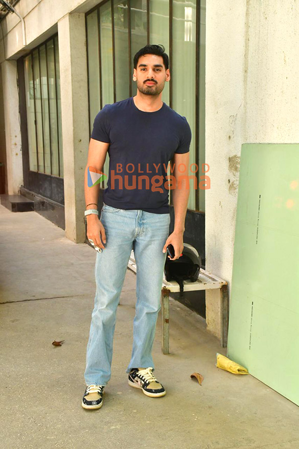 photos ahan shetty snapped in juhu 3