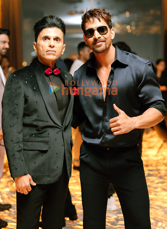 photos ajay devgn tiger shroff shriya saran elli avrram and others attend anand pandits birthday bash 11