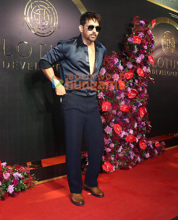 photos ajay devgn tiger shroff shriya saran elli avrram and others attend anand pandits birthday bash 7