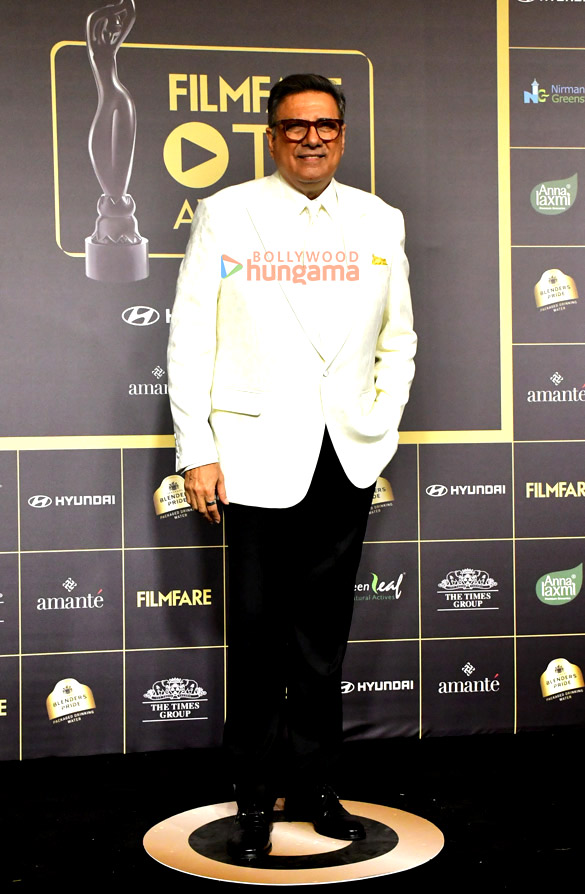 photos alia bhatt vicky kaushal ananya panday sanya malhotra fatima sana shaikh and others attend the filmfare ott awards 2025 11