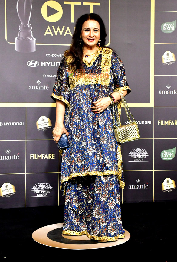 photos alia bhatt vicky kaushal ananya panday sanya malhotra fatima sana shaikh and others attend the filmfare ott awards 2025 9