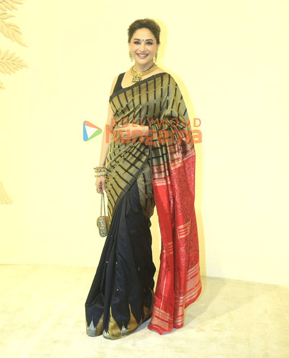 photos ananya panday janhvi kapoor gauri khan jackie shroff and others snapped at swadesh event 12