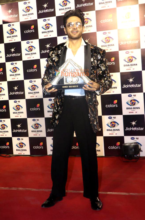 photos gaurav khanna amaal mallik and others grace the grand finale of bigg boss 19 10