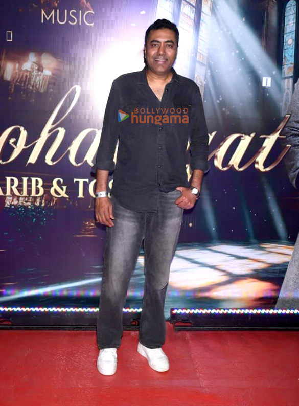 photos john abraham sonu nigam neil nitin mukesh and others attend the grand release of roohaniyat 29