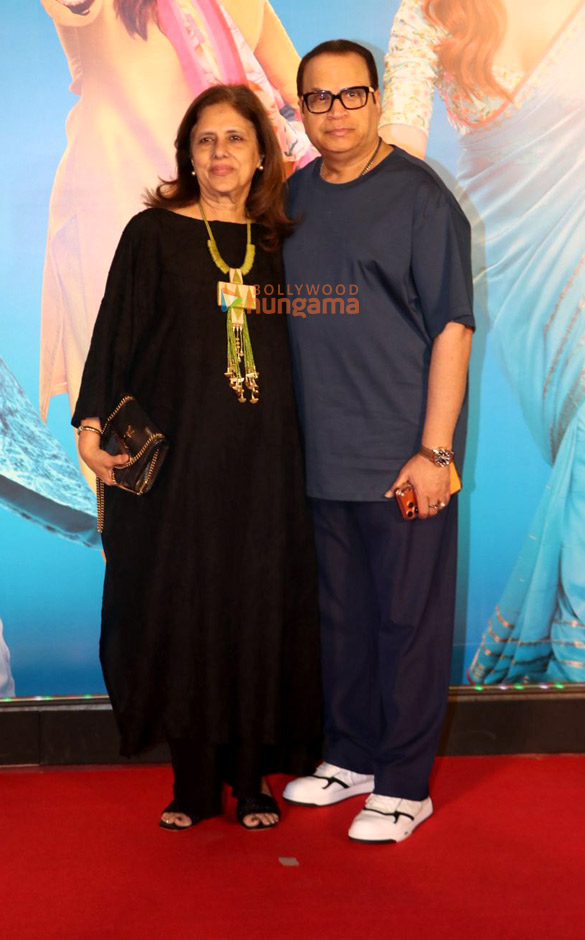 photos kapil sharma tiger shroff ameesha patel and others grace the premiere of kis kisko pyaar karoon 2 10