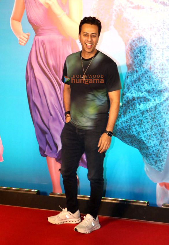 photos kapil sharma tiger shroff ameesha patel and others grace the premiere of kis kisko pyaar karoon 2 4 3