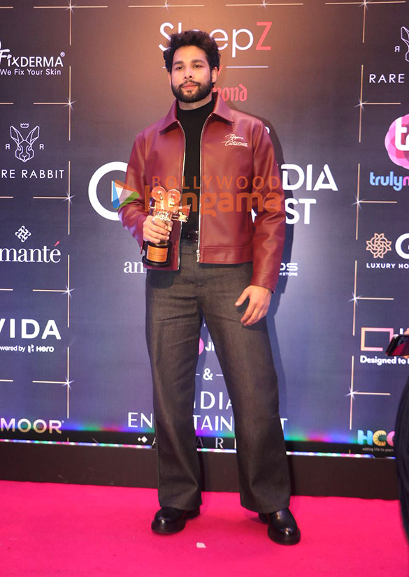 photos kriti sanon ameesha patel ahaan panday aneet padda elnaaz norouzi sanjeeda sheikh and others grace the red carpet and awards ceremony of bollywood hungama ott india fest 2025 00 10 photos kriti sanon ameesha patel ahaan panday aneet padda elnaaz norouzi sanjeeda sheikh and others grace the red carpet and awards ceremony of bollywood hungama ott india fest 2025 00 10