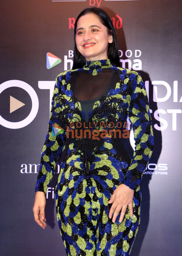 photos kriti sanon sanjeeda shaikh and others grace the red carpet and awards ceremony of bollywood hungama ott india fest 2025 7