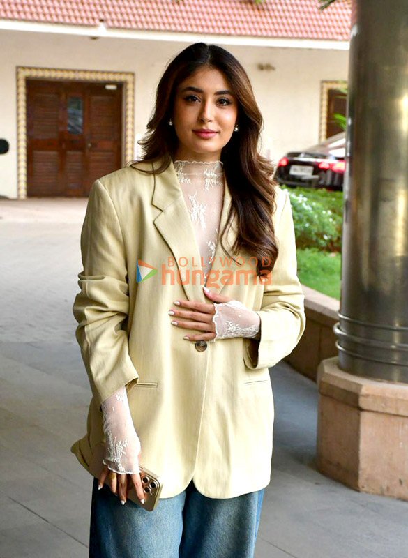 Photos: Kritika Kamra, Anya Singh, Juhi Babbar, Anjali Sivaraman and Geeta Phogat snapped in Juhu Photos: Kritika Kamra, Anya Singh, Juhi Babbar, Anjali Sivaraman and Geeta Phogat snapped in Juhu