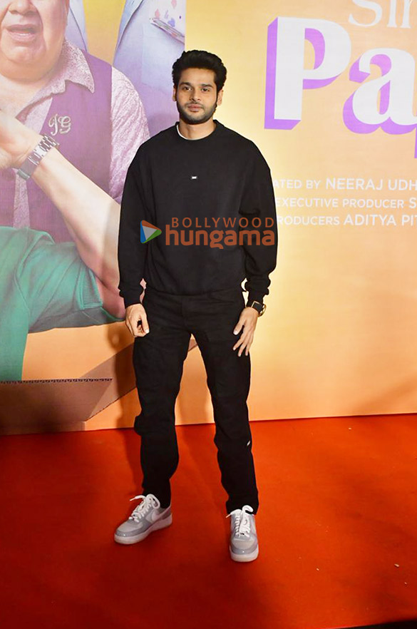 photos prajakta koli maniesh paul kunal khemu soha ali khan and others grace the premiere of single papa 26