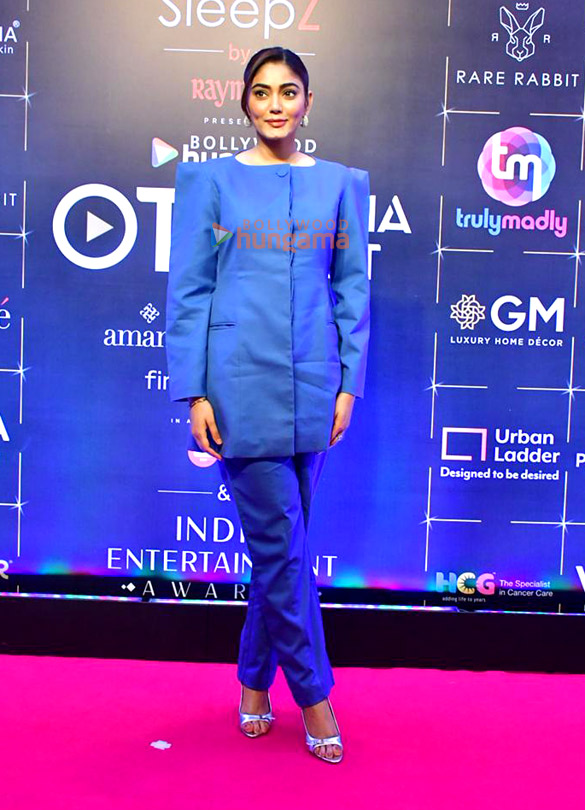 photos rajat bedi sana makbul anupriya goenka and others snapped at the bollywood hungama ott india fest day 2 2