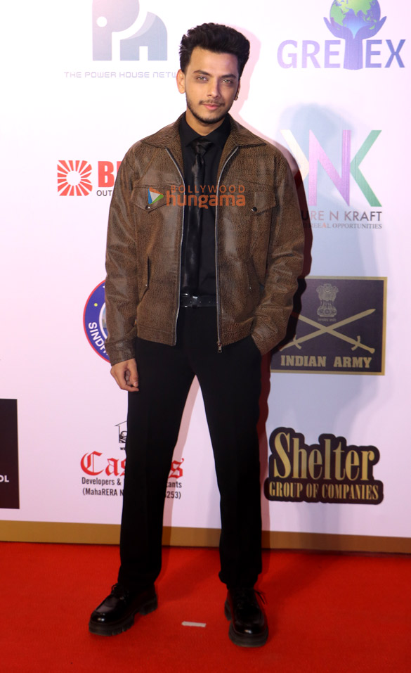 photos rakul preet singh lauren gottlieb neil nitin mukesh and others grace the 31t sol lions gold awards 2025 17