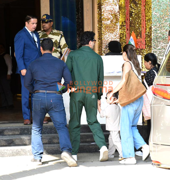 Photos: Ranbir Kapoor, Raha Kapoor and Alia Bhatt snapped at Kalina airport Photos: Ranbir Kapoor, Raha Kapoor and Alia Bhatt snapped at Kalina airport