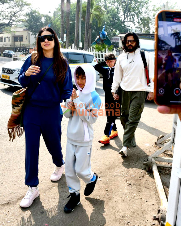 photos riteish deshmukh and genelia deshmukh snapped at kalina airport 2