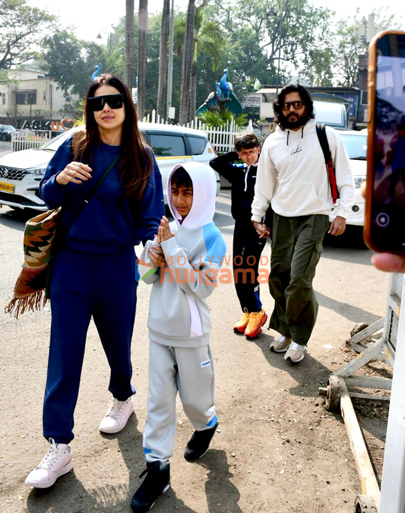 photos riteish deshmukh and genelia deshmukh snapped at kalina airport 3