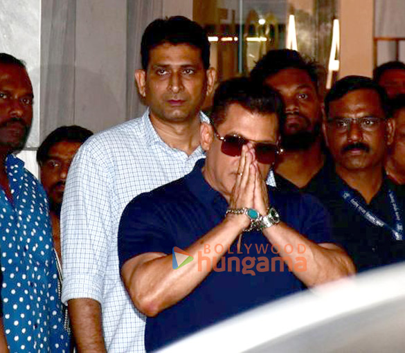 photos salman khan arbaaz khan salim khan helen and others snapped at sohail khans birthday party in bandra 3