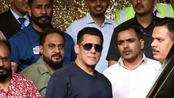 Photos: Salman Khan, Riteish Deshmukh, Genelia Deshmukh and Alizeh Agnihotri snapped at Kalina airport