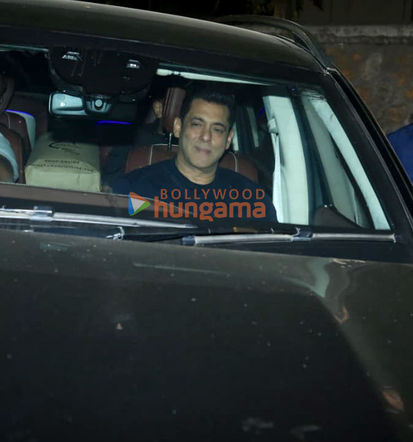 photos salman khan sohail khan salim khan and others snapped at arbaaz khan and sshura khans marriage anniversary 5