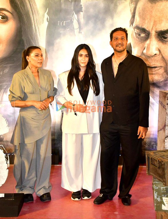 photos salman khan sunny deol bobby deol and others attend special screening of ikkis 20