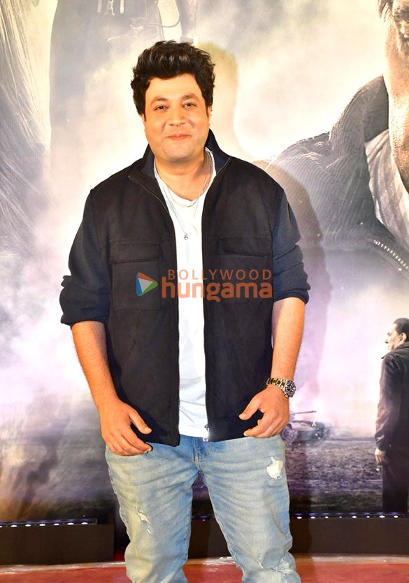 photos salman khan sunny deol bobby deol and others attend special screening of ikkis 39
