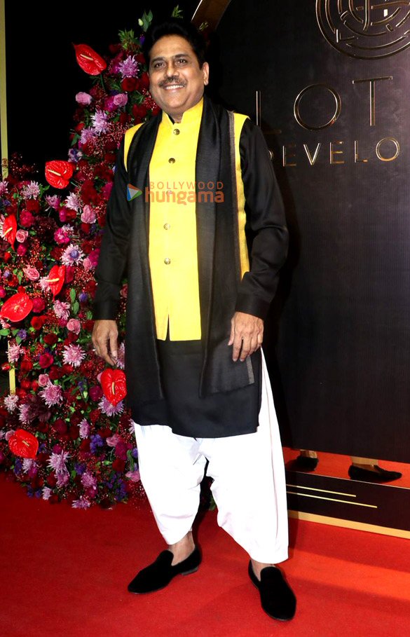 photos shriya saran elli avrram richa chadha and others attend anand pandits birthday bash 6