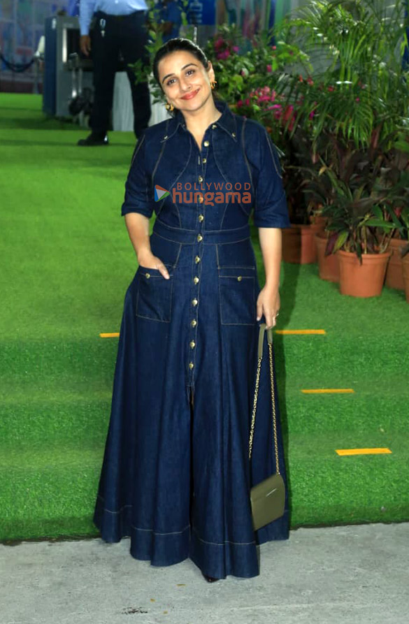 photos vidya balan kareena kapoor khan karisma kapoor and others snapped attending the dhirubhai ambani school annual day 2025 9