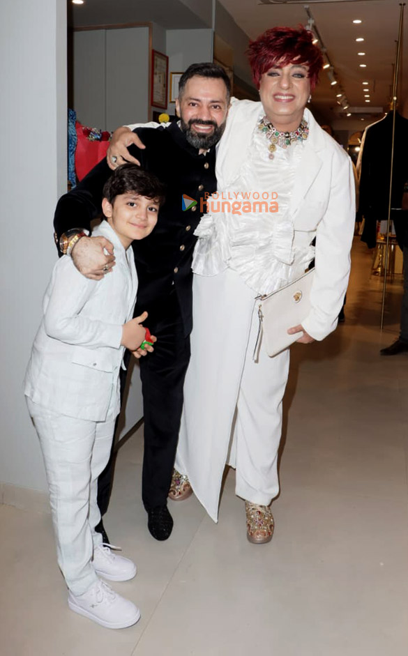 photos vishal jethwa ayesha jhulka aarti chhabria and others at re opening of rohit vermas store in juhu 9