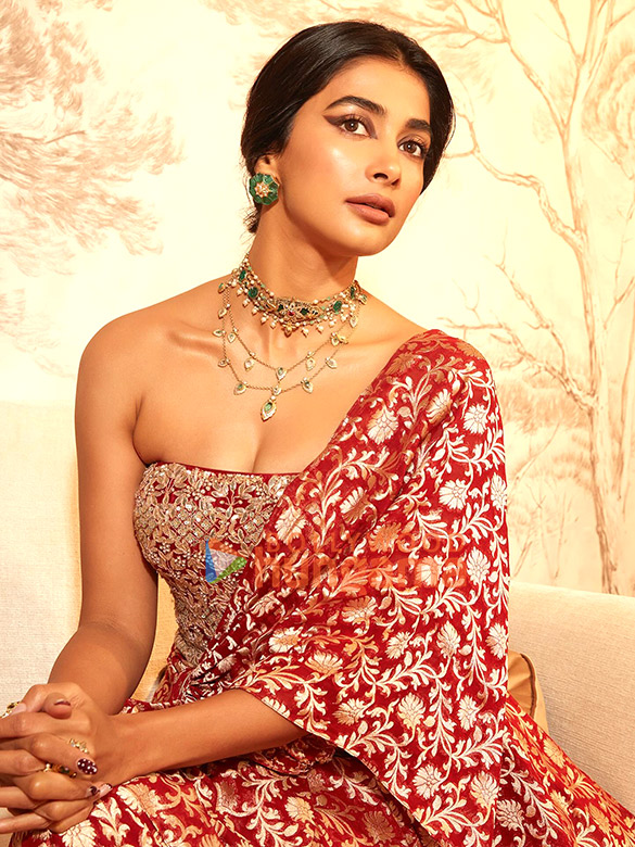pooja hegde 2 235