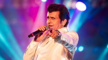 Sonu Nigam delivers 3-hour power-packed set at Satrangi Re Hyderabad; extends concert after fans demand more