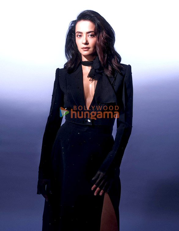 surveen chawla 6 6