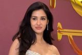 WOW! Disha Patani flaunts her perfect curves