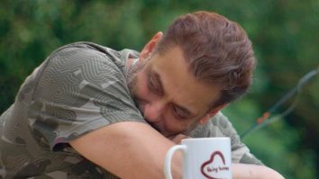 Salman Khan kicks off birthday month with jaw-dropping photo, internet goes wild; see pic