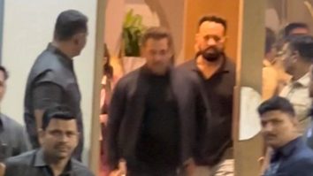 Bhaijaan greets media at the airport! Salman Khan